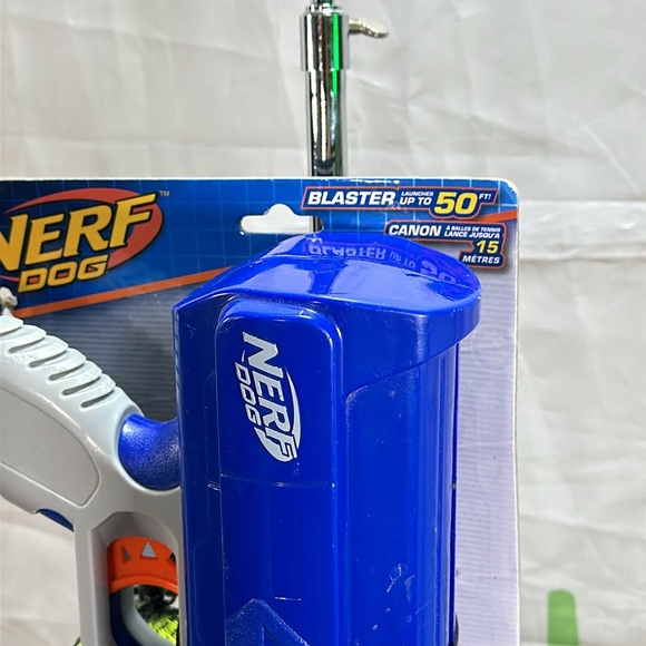 Nerf Dog Blaster Tennis Ball Launcher - Picture 2 of 4